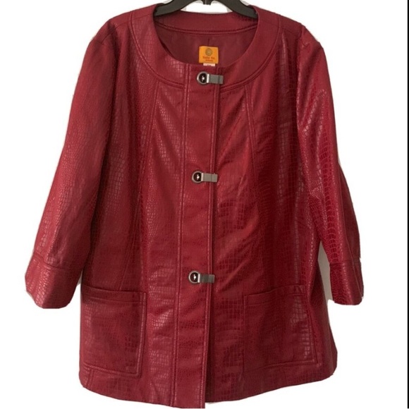 Ruby Red Maroon Faux Snakeskin Lightweight Jacket, size 16W. - Picture 1 of 5